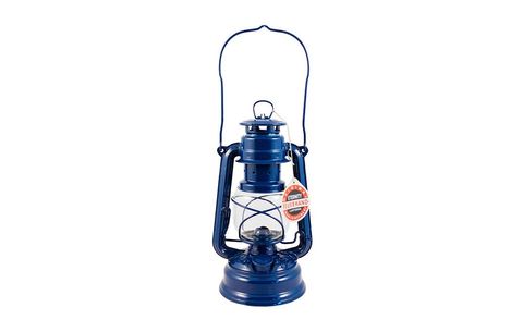 kerosene lantern 