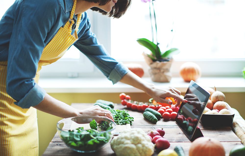 Here's Why Cooking Meals At Home Helps You Lose Weight (Plus,  Metabolism-Friendly Takeout Options) | Prevention