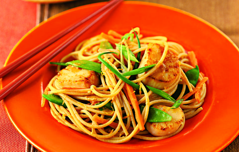 Tangerine Sesame Noodles With Seared Scallops