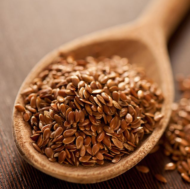 benefits of flax seed  image of flax seed in spoon