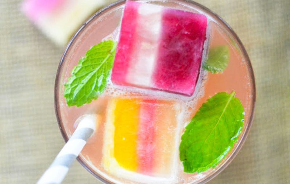 Easy Flavored Ice Cubes - Natural Deets