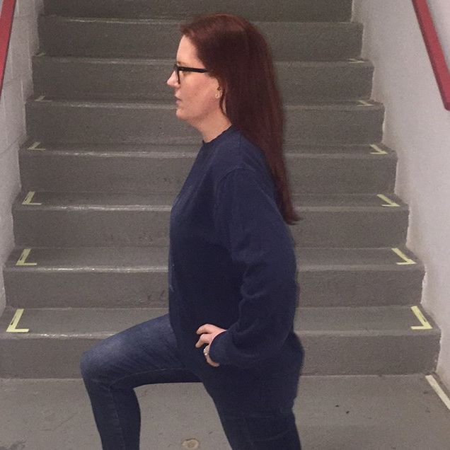 I Did 100 Lunges At Work Every Day For A Month. Here’s What Happened.