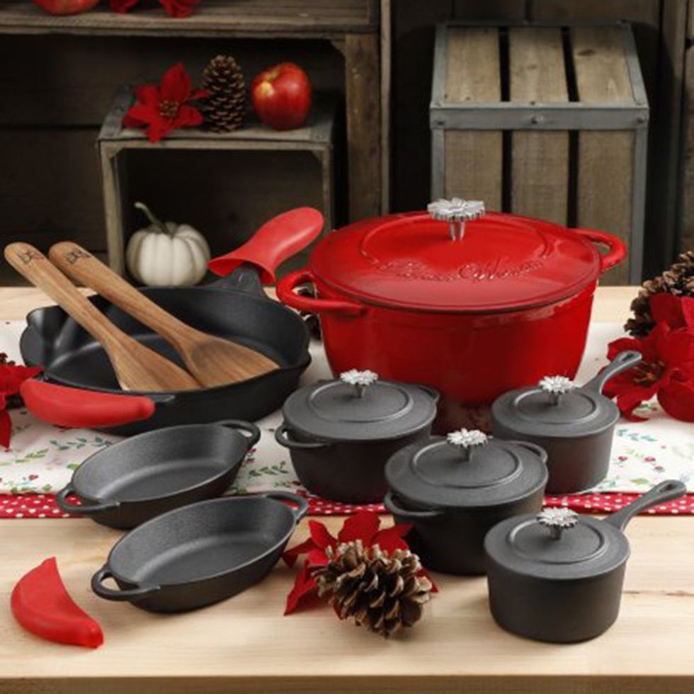 Pioneer Woman Cast iron Cookware Sets