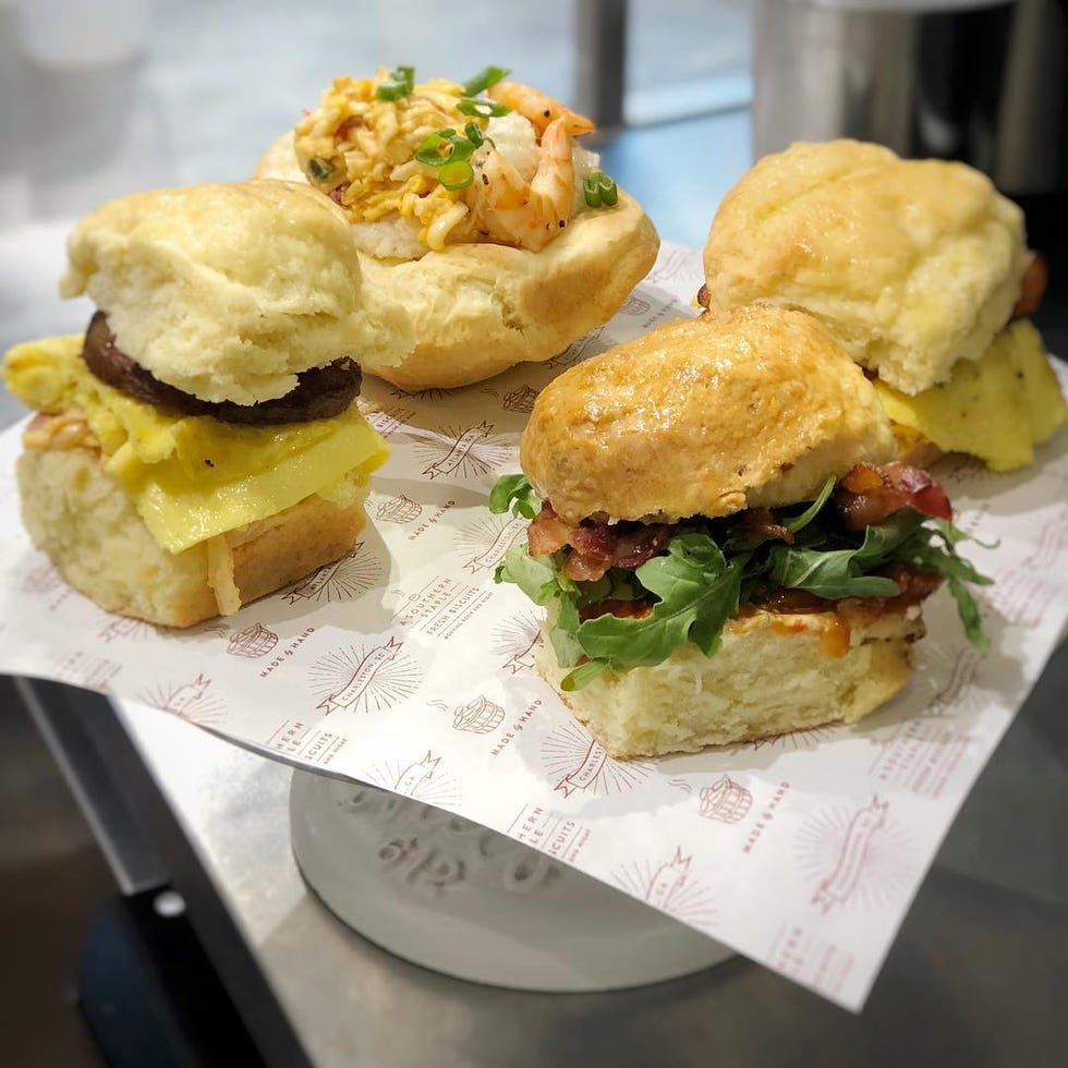 Dish, Food, Cuisine, Slider, Ingredient, Breakfast sandwich, Hamburger, Brunch, Finger food, appetizer, 