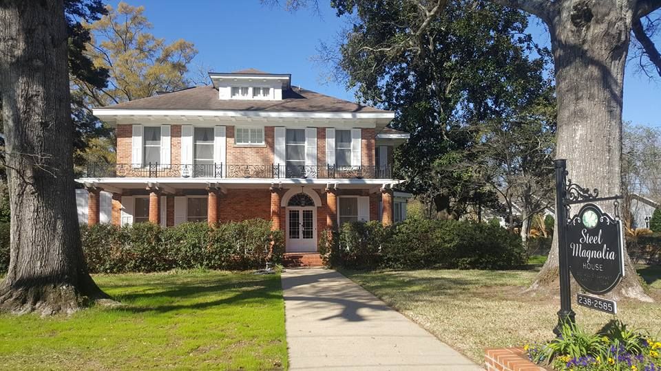 The House From 'Steel Magnolias' Is A Bed And Breakfast - The Steel ...