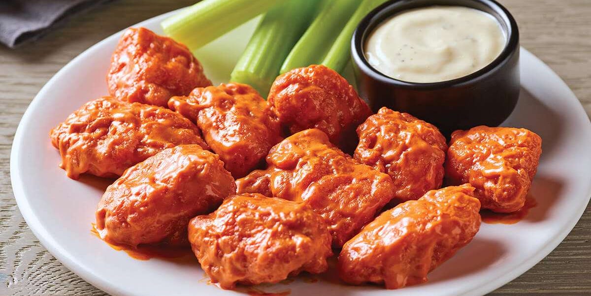 Applebee’s Will Give You 40 FREE WINGS For The Super Bowl