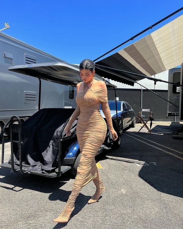 Kylie Jenner Wears Skintight Nude Ensemble to Film The Kardashians