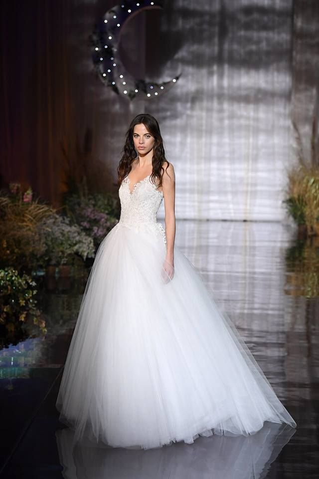 Atelier Eme nuova collezione 2019 i look della sfilata sposa e party