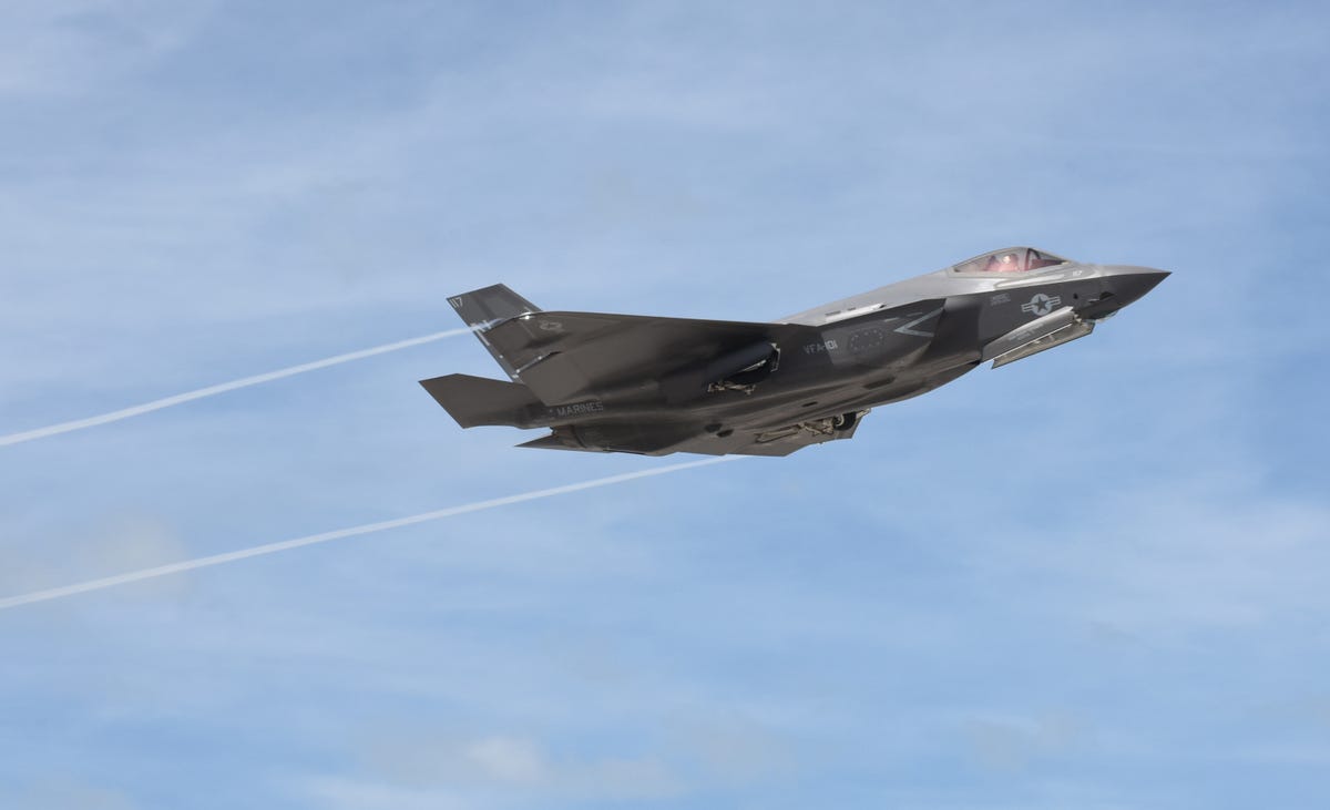 The F-35 Can't Fly Supersonic | Why the F-35 Can't Fly Supersonic