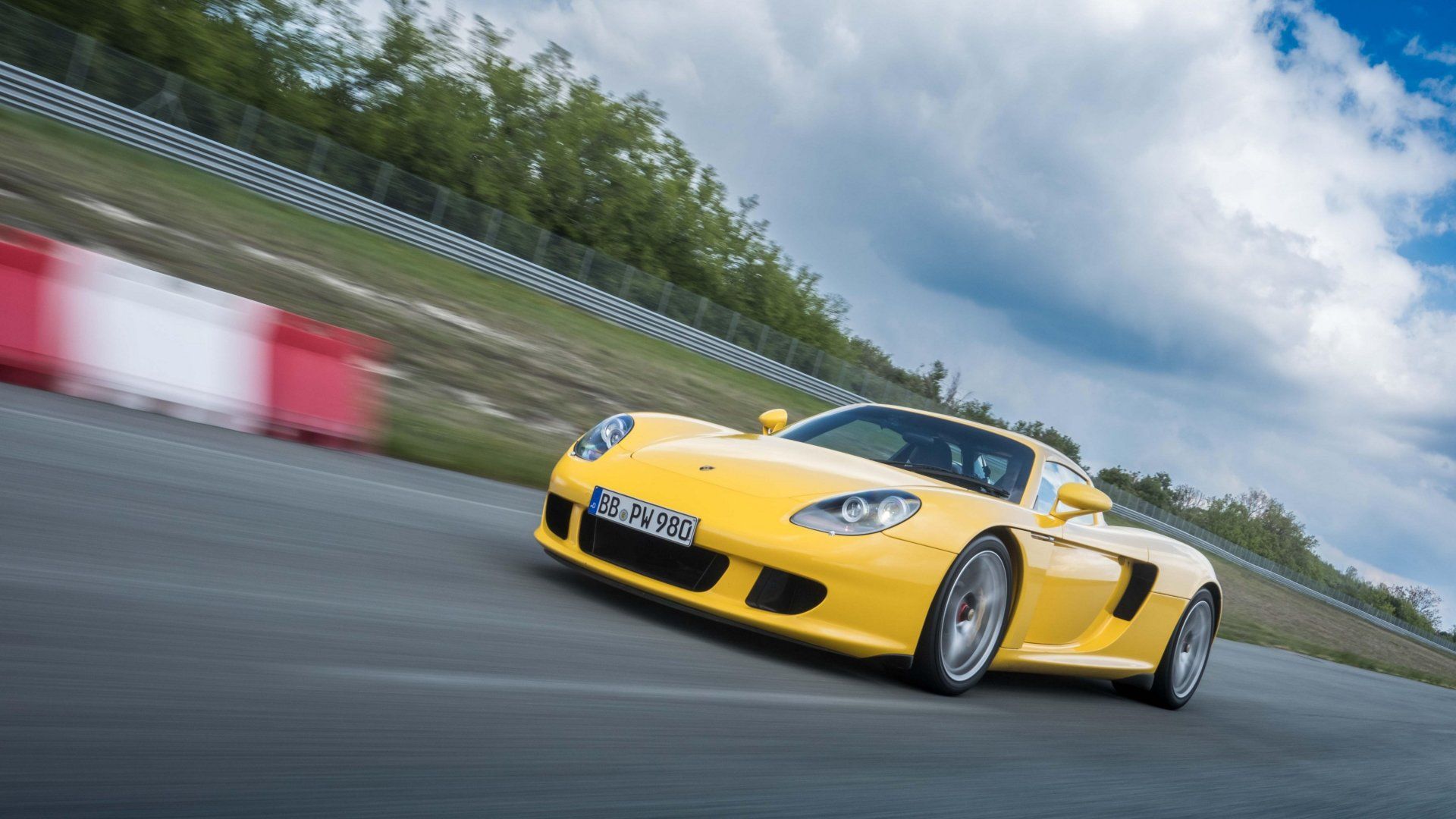 New Porsche Show Platica Claims to Have Held History's