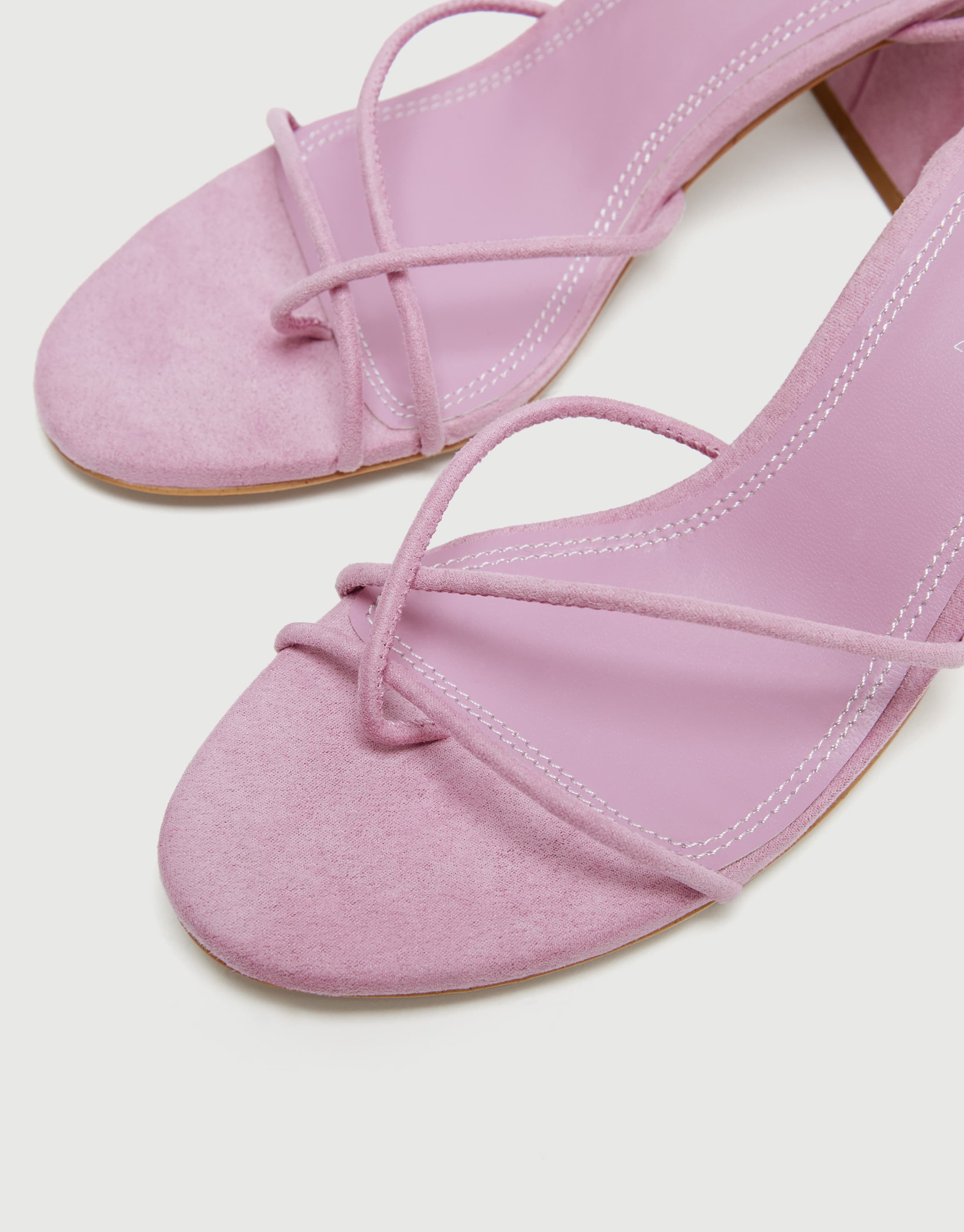 Podr an ser m s bonitas estas sandalias rosas de Pull Bear