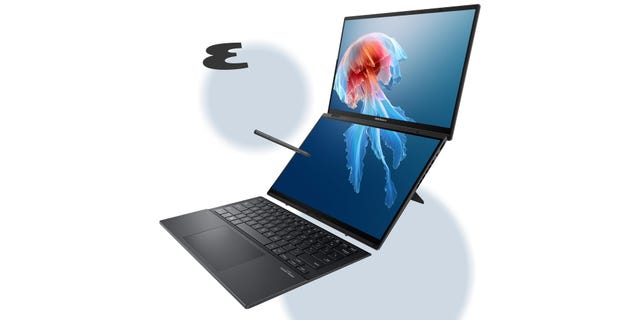 dualscreen laptop with a stylus