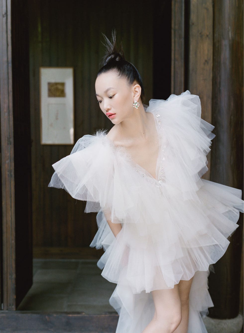 White, Shoulder, Clothing, Photograph, Dress, Wedding dress, Beauty, Skin, Fashion, Bride, 