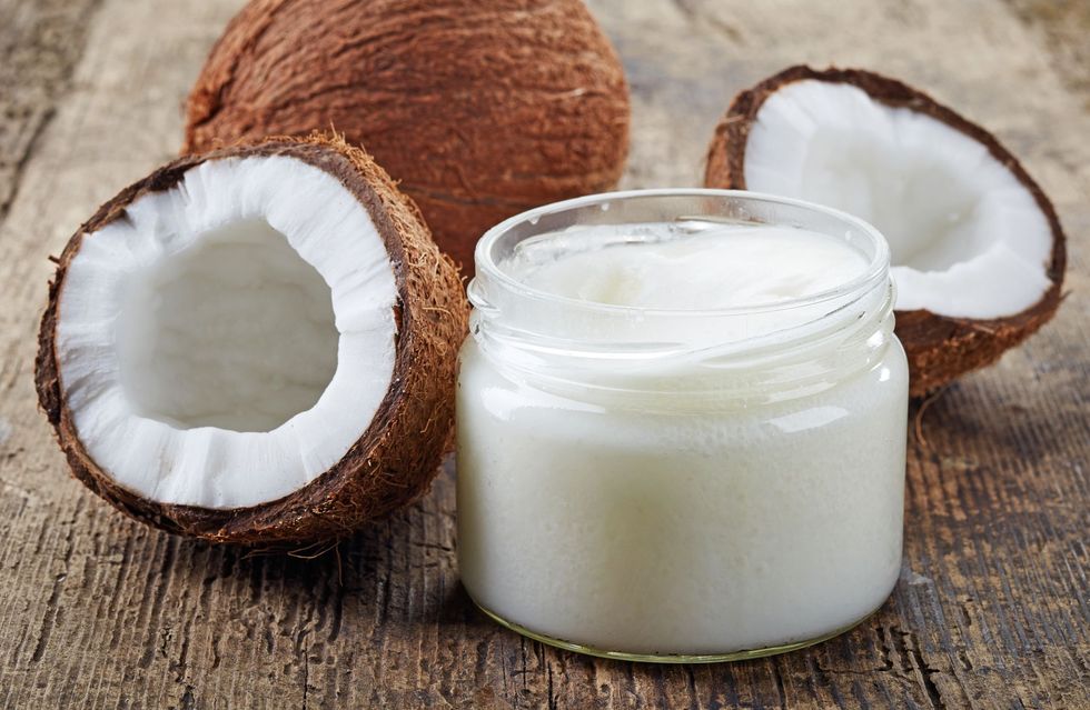 ココナッツオイル｜脂肪燃焼効果のある食材ベスト10