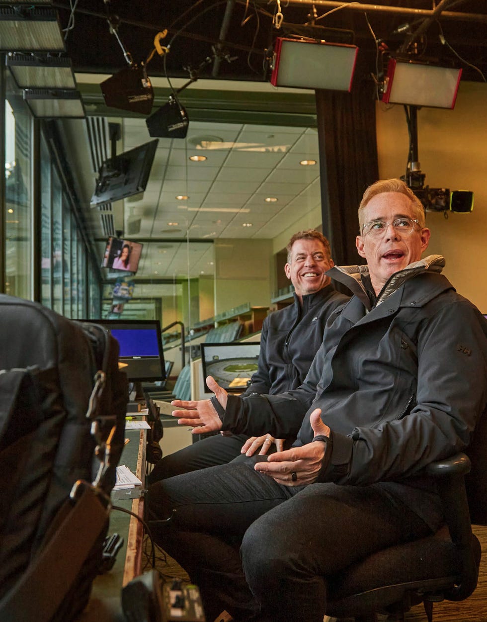 Inside a Fox Sports NFL Playoff Broadcast: Erin Andrews, Joe Buck, Troy  Aikman