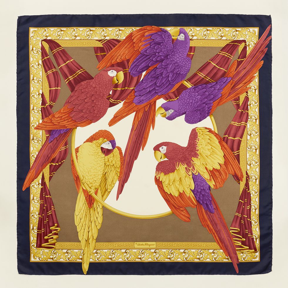 salvatore ferragamo, pappagalli collezione primavera estate 1991 foulard in twill di seta firenze museo salvatore ferragamo