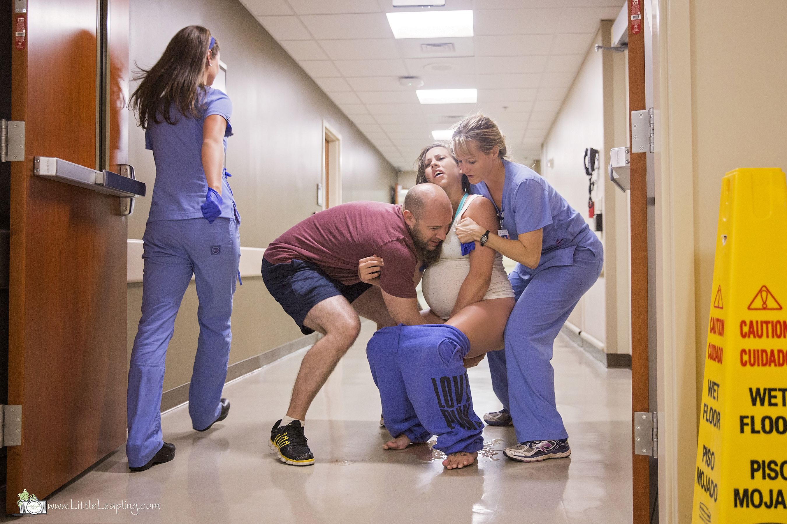 This Woman Gave Birth on the Hospital Floor and Her Photographer Caught it All on Camera NSFW