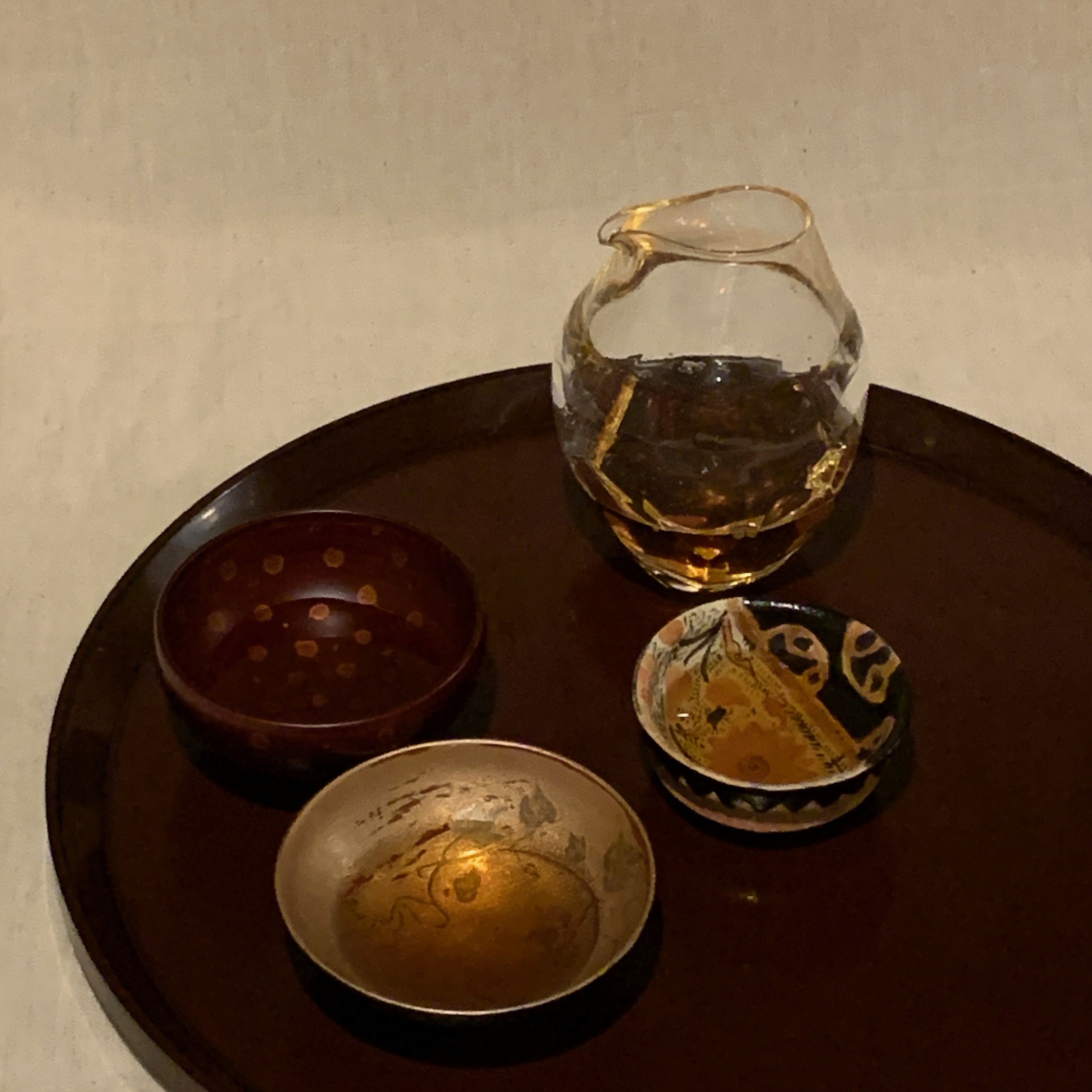 陶芸家　作家物　若尾経　青瓷盃　青磁　酒器　酒盃　ぐい呑　猪口　共箱 徳田八十吉 九谷焼 作家の器 角 猪口 盃 酒器 小鉢 珍味入れ 小