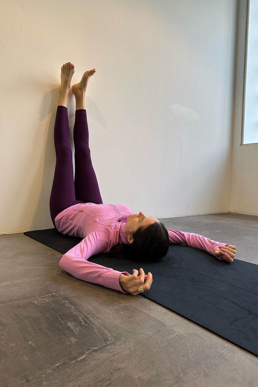 3 posturas de yoga para relajarte