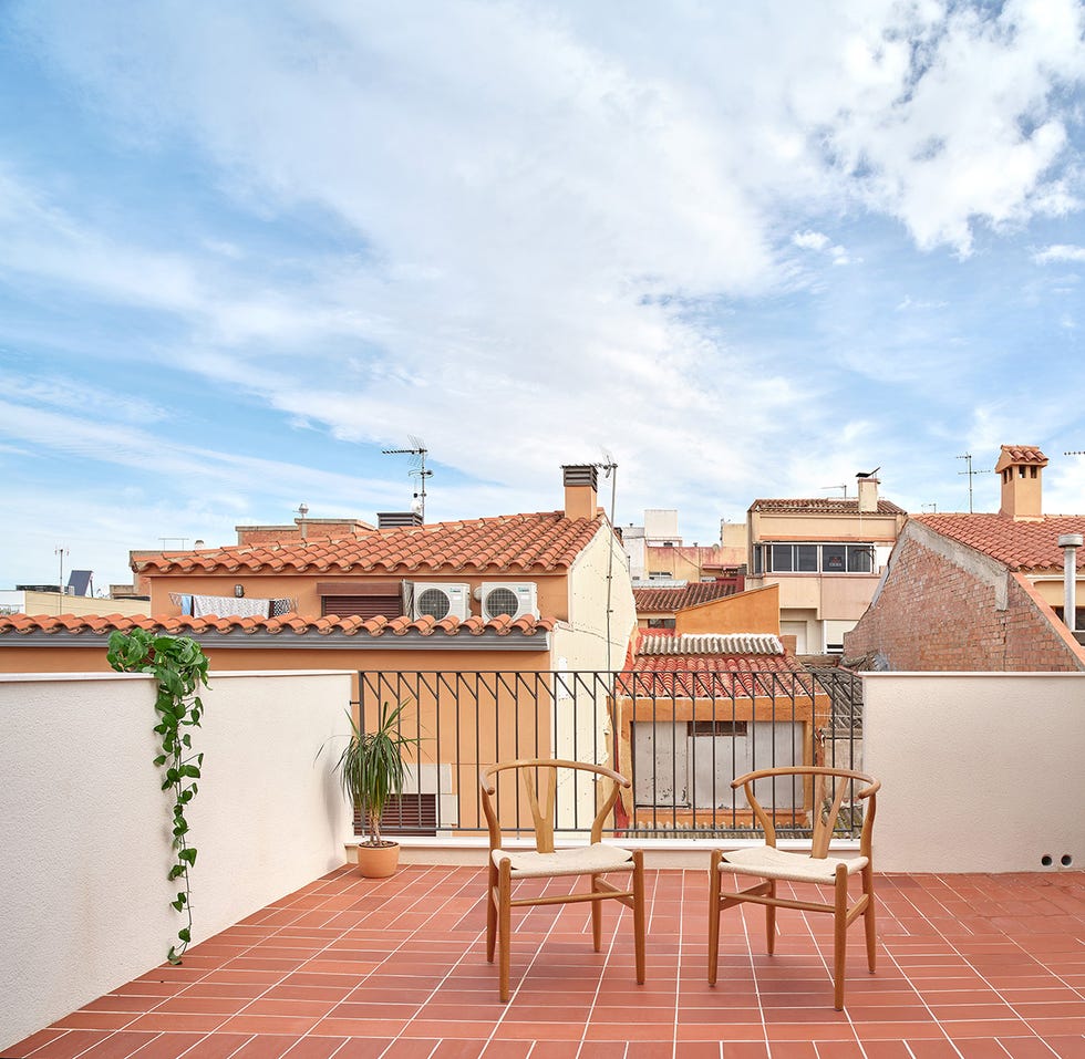 Terrace with mud floor in a historic house in Vila Seca