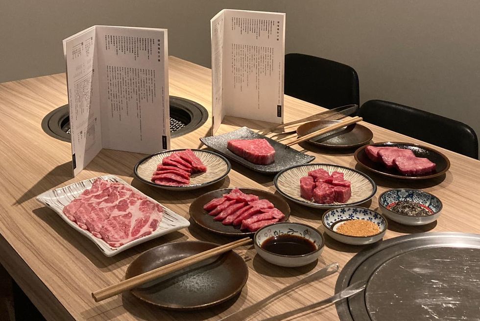 10間台北最新人氣燒肉餐廳推薦！個人燒肉饗宴、整頭和牛套餐，完全是肉食主義者的天堂
