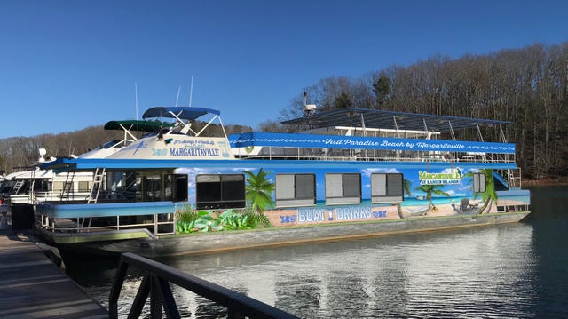 Water transportation, Motor ship, Vehicle, Transport, Waterway, Boat, Ferry, Mode of transport, Marina, Watercraft, 