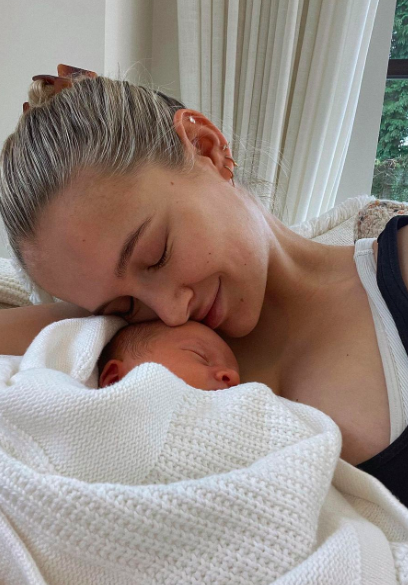Japanesemom Son Sleep Breastfeeding Sex - 31 celebrities who have proudly normalised breastfeeding