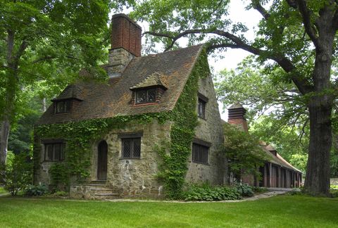 House, Property, Estate, Home, Building, Architecture, Tree, Cottage, Mansion, Historic house, 