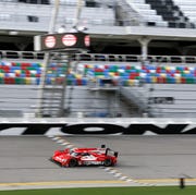 31 whelen engineering racing cadillac dpi, dpi chase elliott, mike conway, felipe nasr, pipo derani, winner