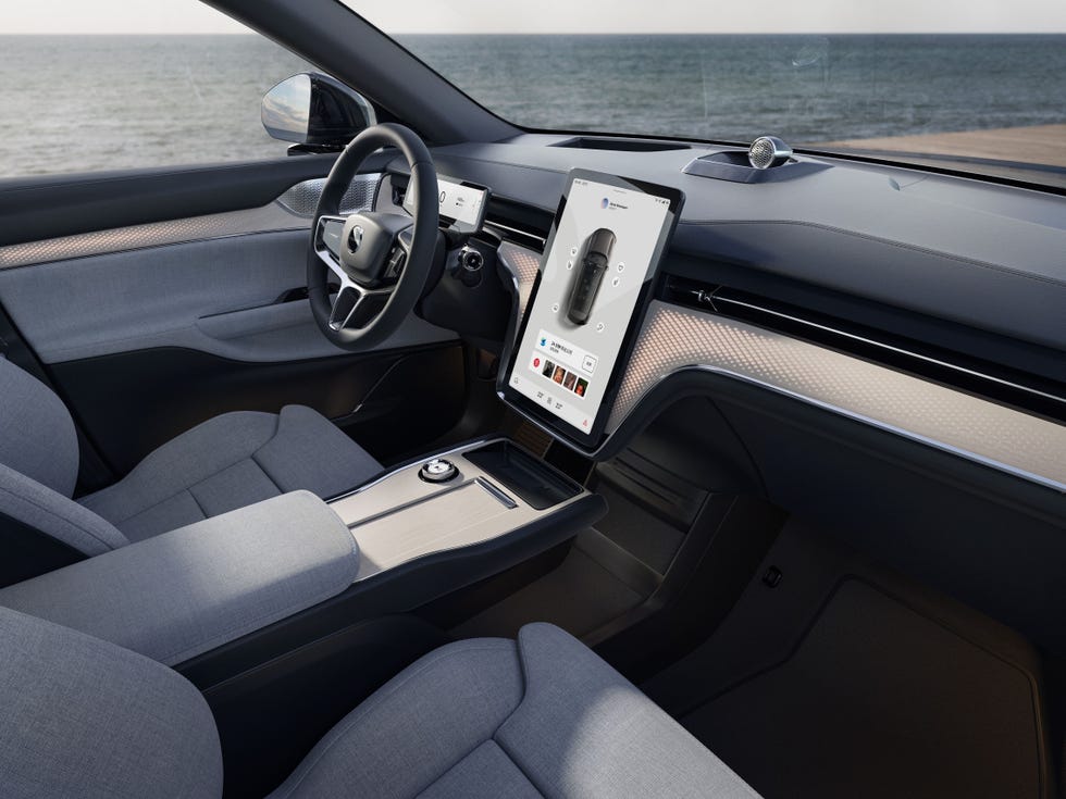2025 Volvo EX90