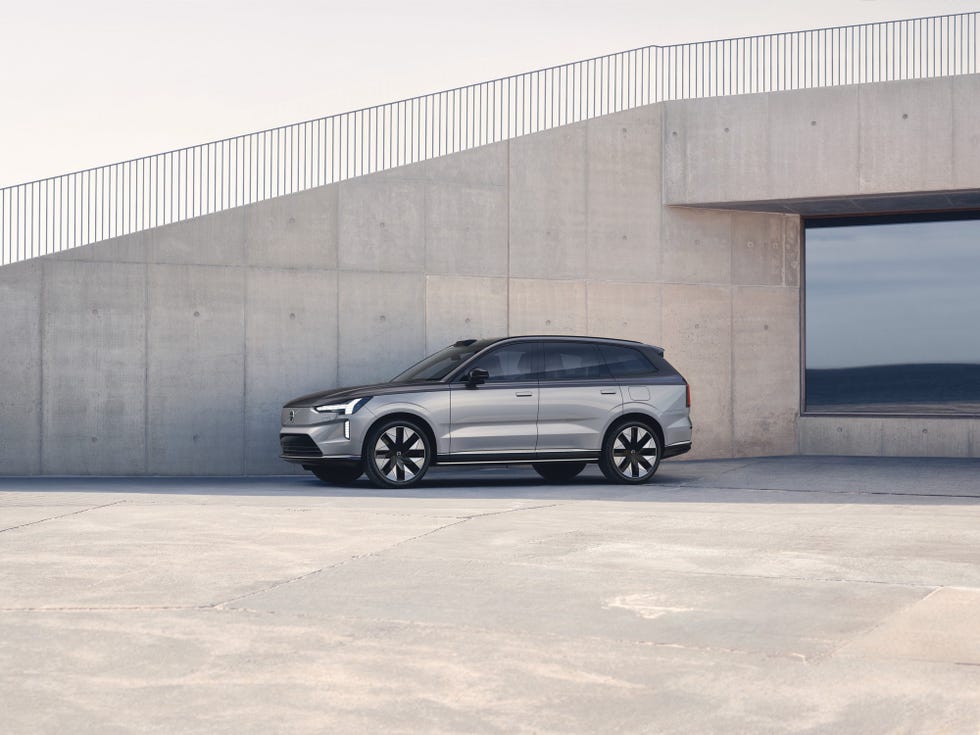 Volvo EX90 Excellence : Première classe en tenue suédoise