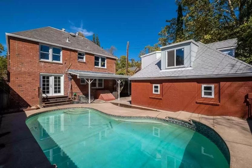 casa in stile gaudì a sacramento