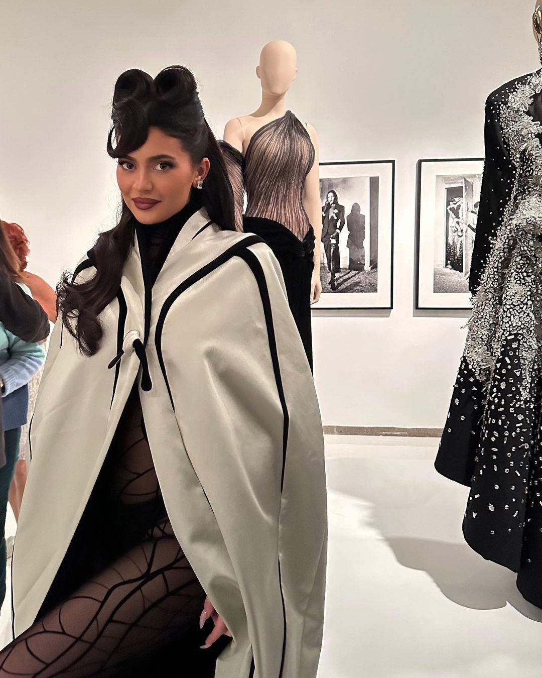 Kylie Jenner viral Mugler moment, The Louis Vuitton Hotel, Estee