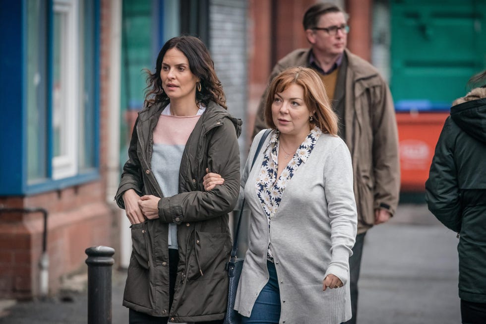 title:four lives,ep number:,tx date:03 01 2022,tx week:01,embargoed until:23 12 2021 00:00:01,people:kate (leanne best), sarah (sheridan smith),description:embargoed for publication until 00:00:01 on thursday 23/12/2021 picture shows: kate (leanne best), sarah (sheridan smith) *not for publication until 00:01hrs, thursday 23rd december, 2021*,copyright:itv studios,credit line:bbc/itv studios/ben blackall