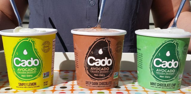 Cup, Cup, Drink, Coffee cup, Dairy, Pint, Non-alcoholic beverage, Drinkware, Food, Pint glass, 