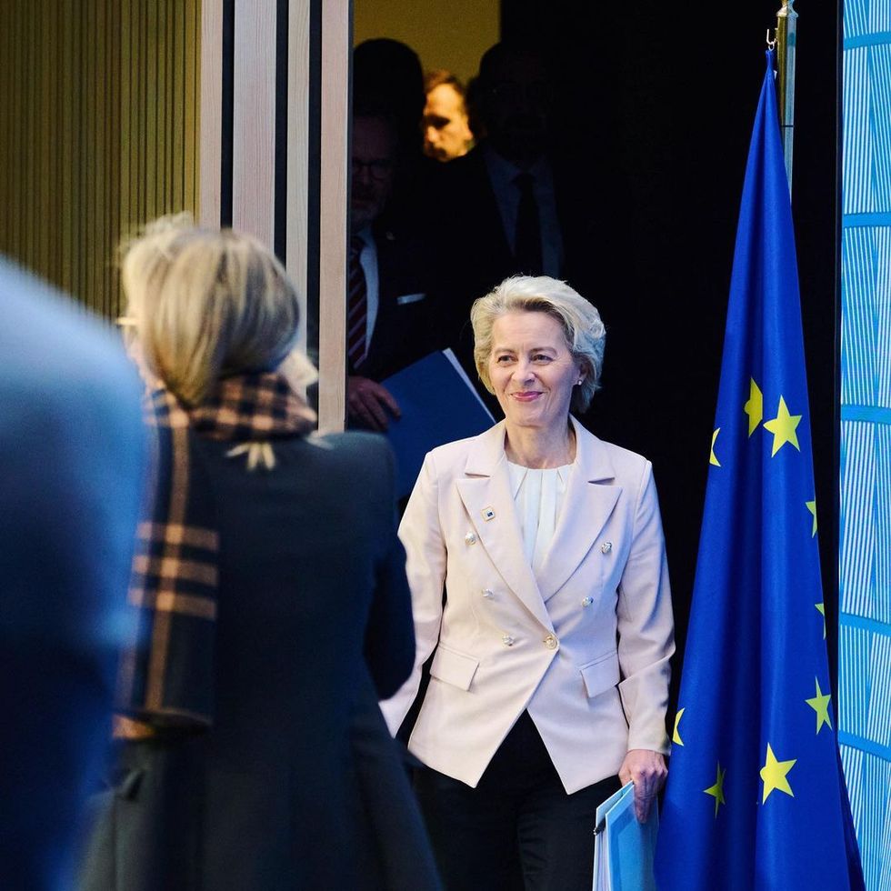 「梅克爾接班人」烏蘇拉馮德萊恩原來這麼酷？解密歐盟首位女總理「從家庭主婦轉行政治圈」的優雅與叛逆