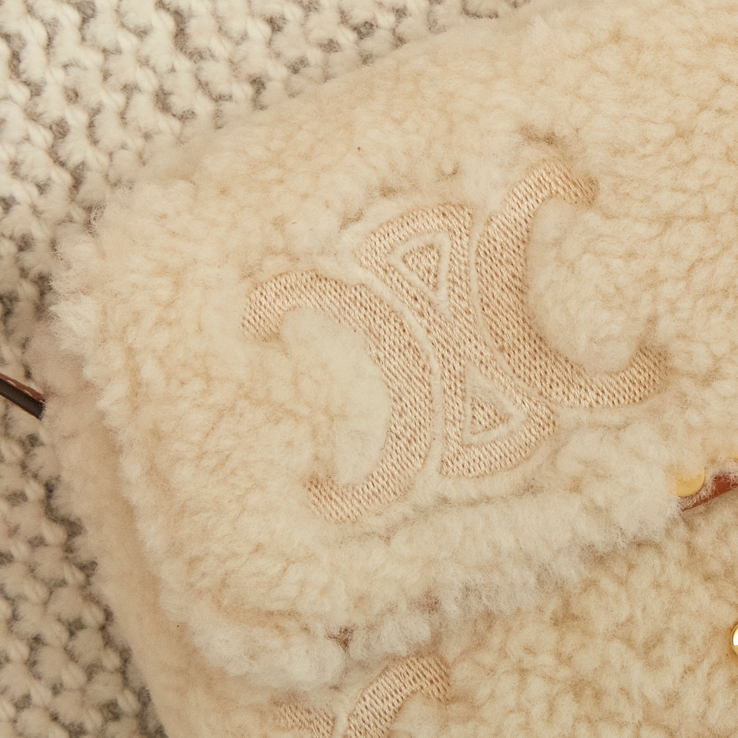 CELINE トリオンフ刺繍入り シアリング ショルダーバッグ_Claude ショルダーバッグ クロード / トリオンフ刺繍入り シアリング