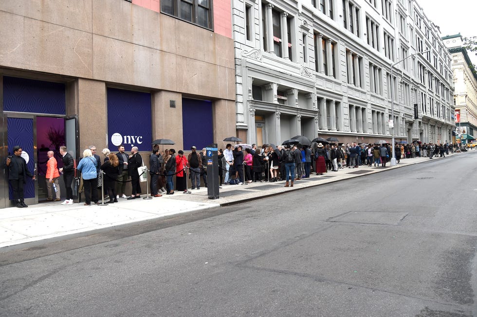 guests attend housing works design on a dime 2019