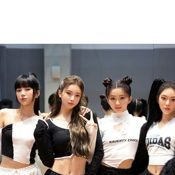 韓國kakao娛樂打造第一組「ai女團」mave！首支mv破2千萬觀看，還參加mbc音樂現場節目？