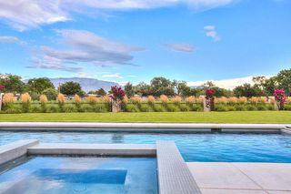 Sky, Property, Water, Swimming pool, Daytime, Real estate, Home, Leisure, Estate, Cloud, 