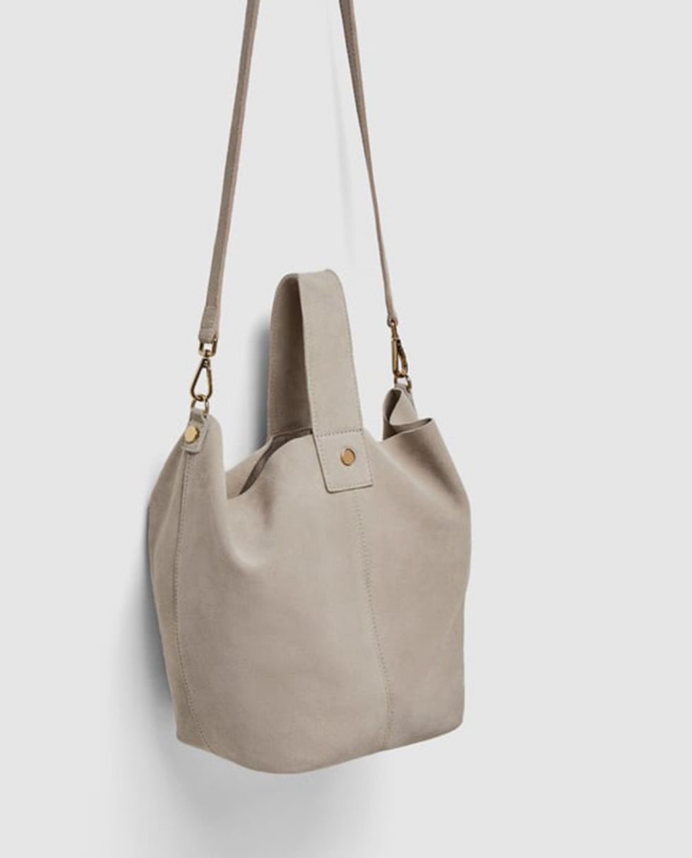 Handbag, Bag, White, Shoulder bag, Beige, Fashion accessory, Hobo bag, Leather, Brown, Font, 