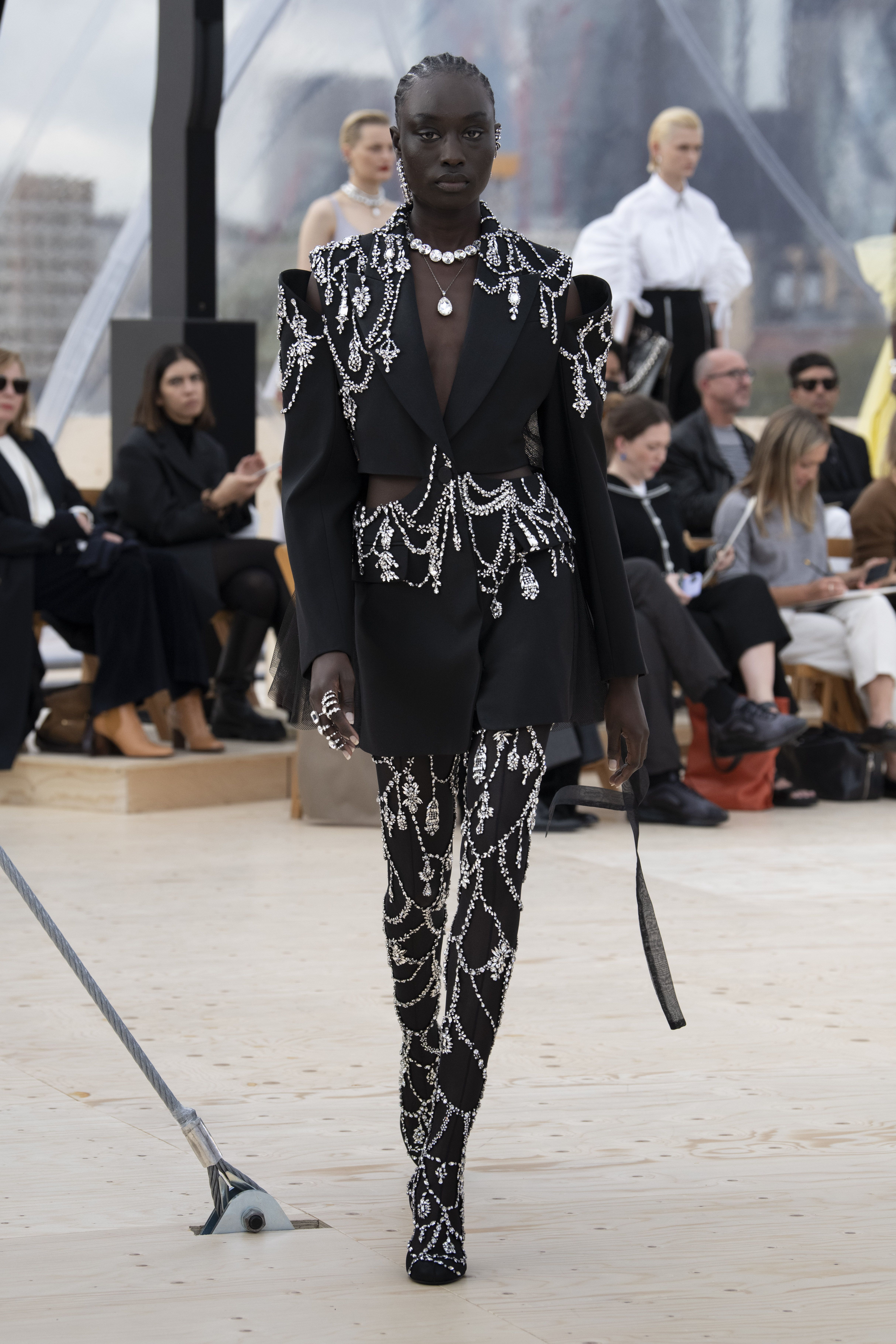 【2022年モデル】アレキサンダーマックイーン ハイブリッド ミニドレス 38 アレキサンダー マックイーン（ALEXANDER MCQUEEN）」2022春夏