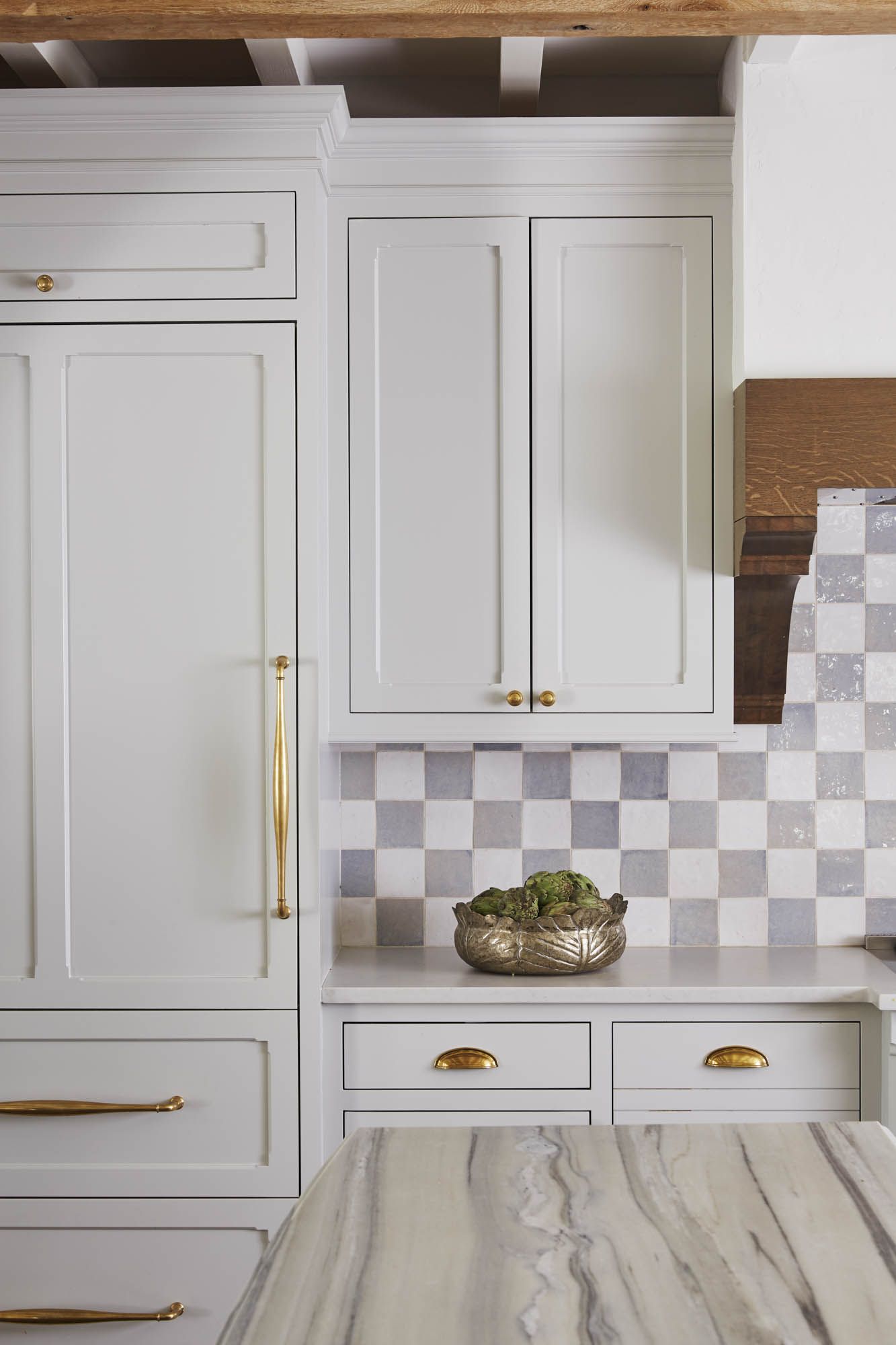 Transform Your Kitchen with Oak Cabinets and Stylish Stainless Steel ...