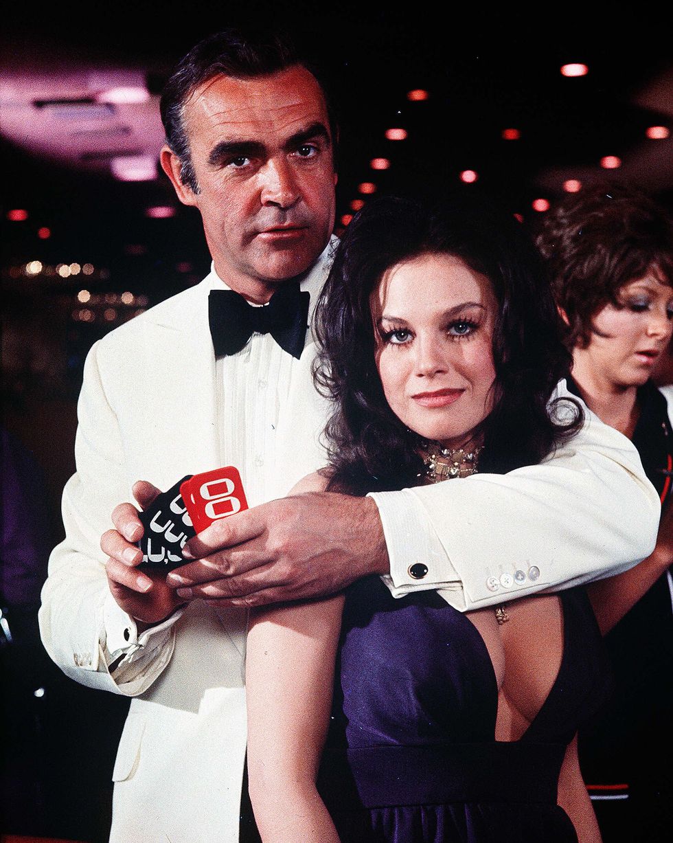 editorial use only no book cover usage mandatory credit photo by danjaqeonuakobalshutterstock 5886291dl sean connery, lana wood diamonds are forever 1971 director guy hamilton danjaqeonua britain film portrait james bond actionadventure les diamants sont éternels