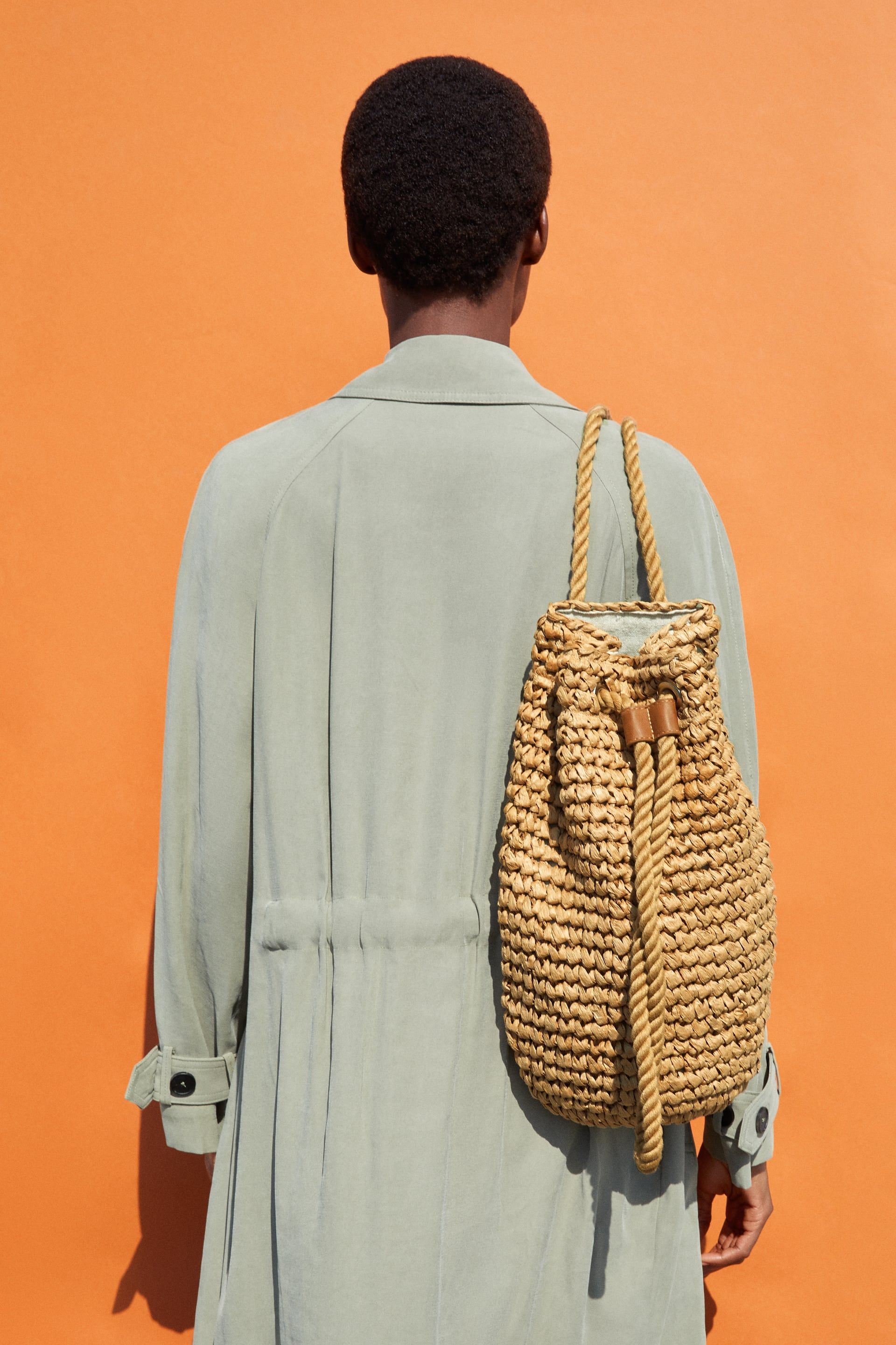 Esta es la más natural deseable de - Zara tiene la mochila perfecta para este próximo verano