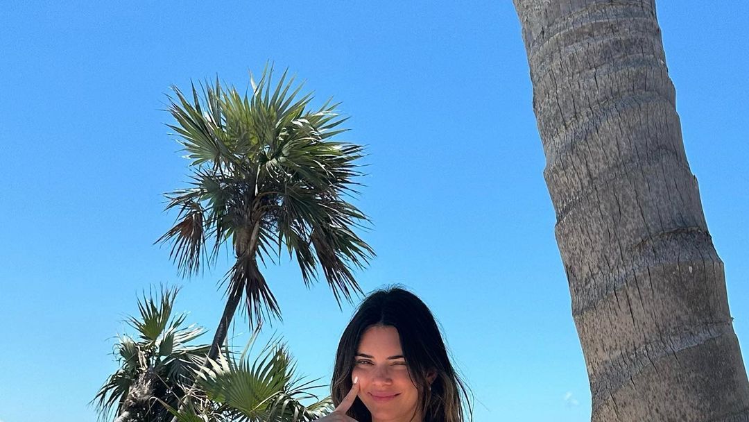 Kendall Jenner Wears Teeny-Tiny Thong Bikini in New Beach Pics — See Her  Daring Look!