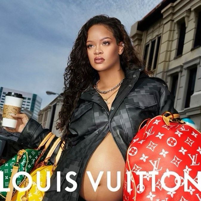 Rihanna's Baby Bump Its High-Fashion Debut Vuitton