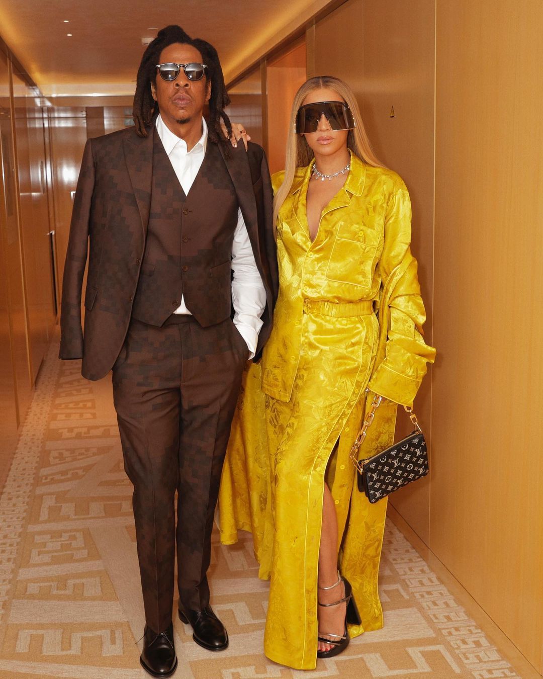 Beyoncé Wears A Fabulous Yellow Suit To Louis Vuitton's Show