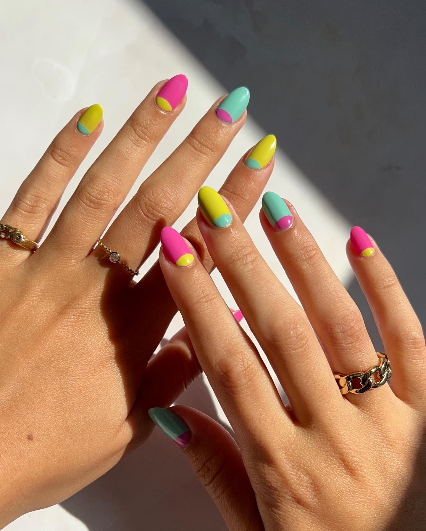 8 Best Gradient Nails With A Twist