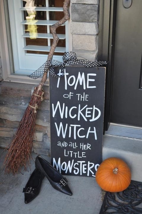 57 Outdoor Halloween Decorations - Porch Decorating Ideas For Halloween